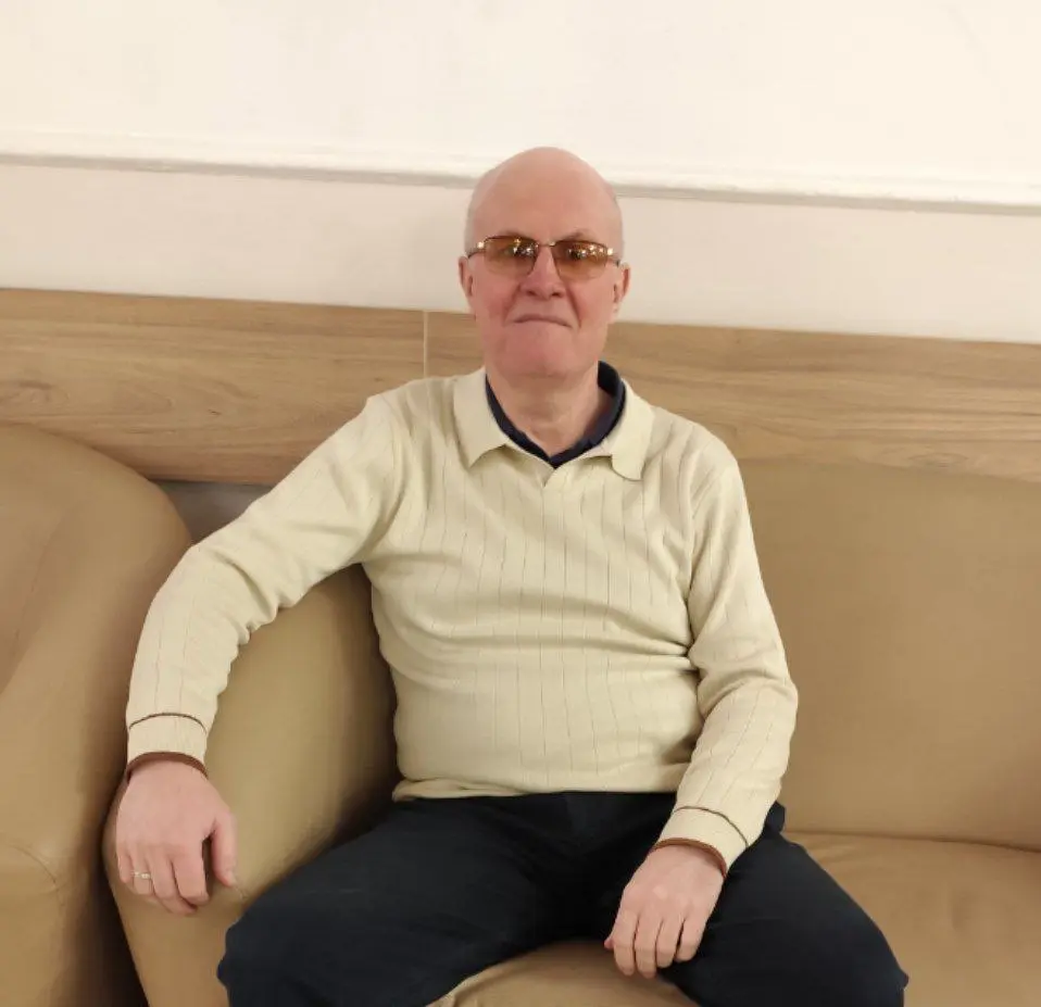 КАЗНИТЬ НЕЛЬЗЯ ПРОСТИТЬ
Прощёное воскресенье. День, когда мы слышим тысячи «прости» и сами произносим это слово. Но есть одна тема, о которой молчат в храмах и за праздничными столами | Сетка — социальная сеть от hh.ru