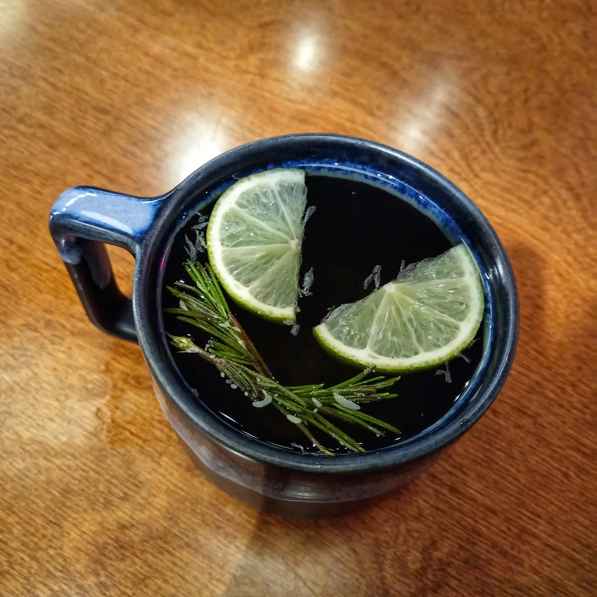 Ловлю свою волну в центре заснеженной Москвы. 🌊🏔️
Кто-то ждёт выходных, а я создаю их сама прямо сейчас | Сетка — социальная сеть от hh.ru