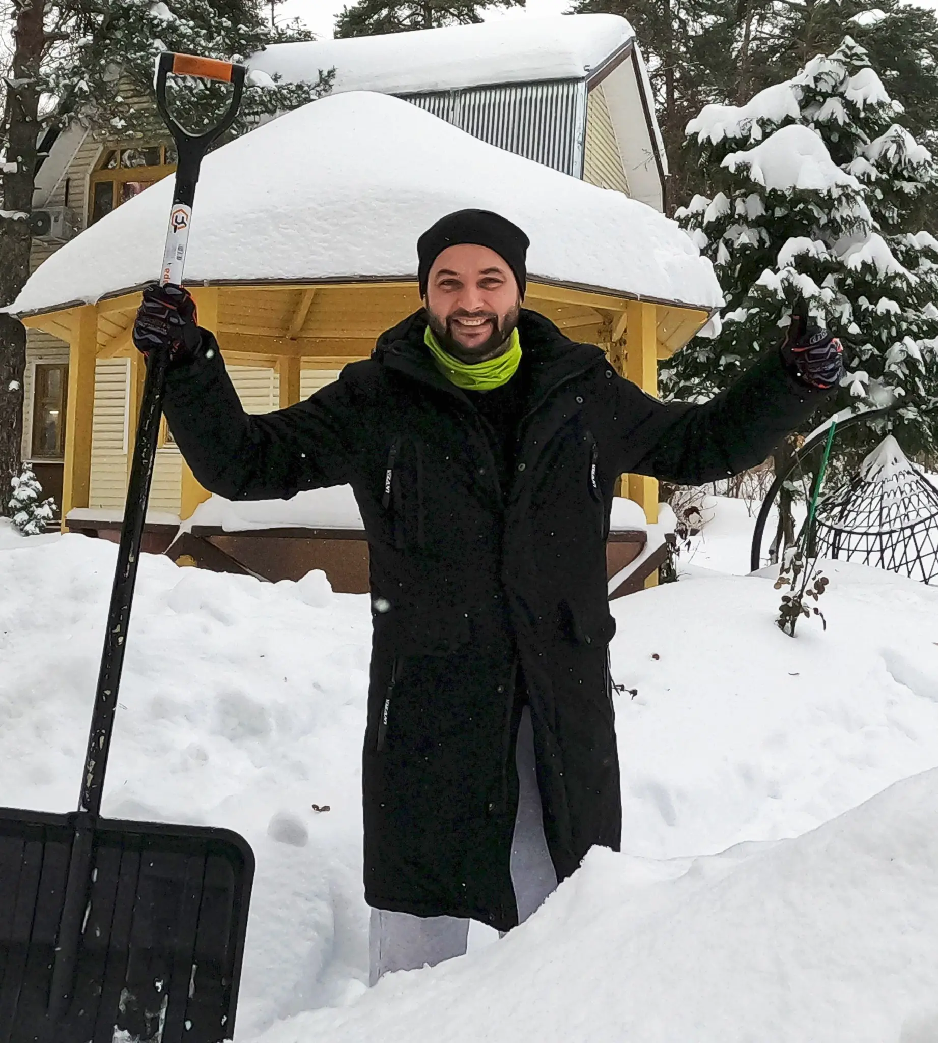 Ассертивная лопата❄️Более суток валил снег. | Сетка — социальная сеть от hh.ru