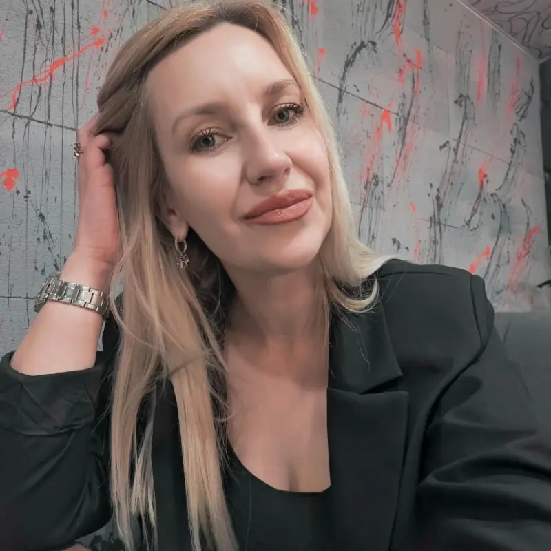 Олеся Хмелькова