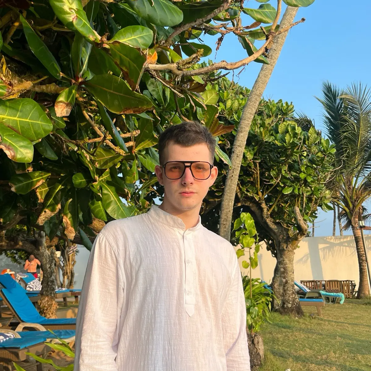 Антон Ларионов