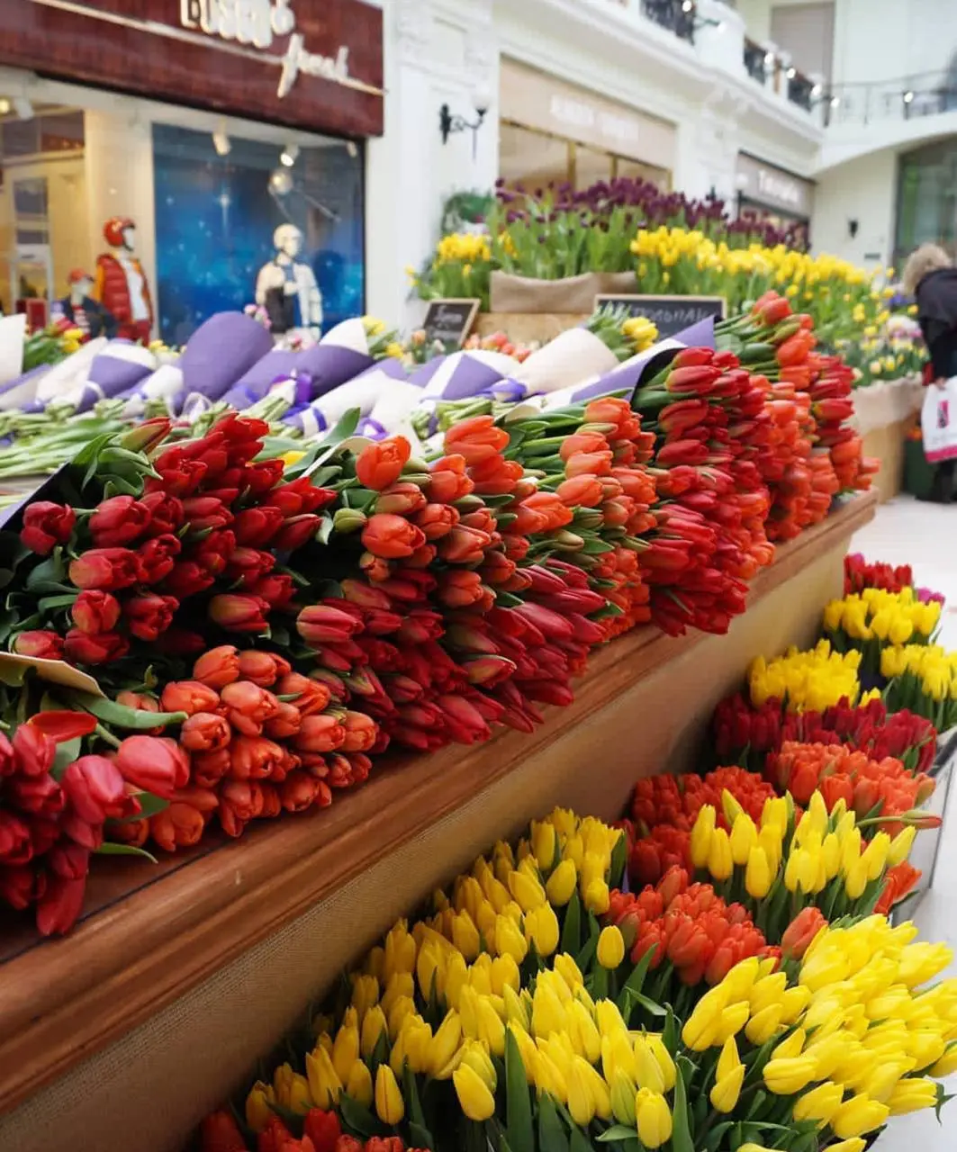 🌷Ежегодная цветочная ярмарка пройдет в Петровском пассаже
28 февраля - 9 марта 10:00-22:00
Пространство превратится в настоящий цветочный сад: весеннее настроение, яркие краски и ощущение, что весна у... | Сетка — социальная сеть от hh.ru