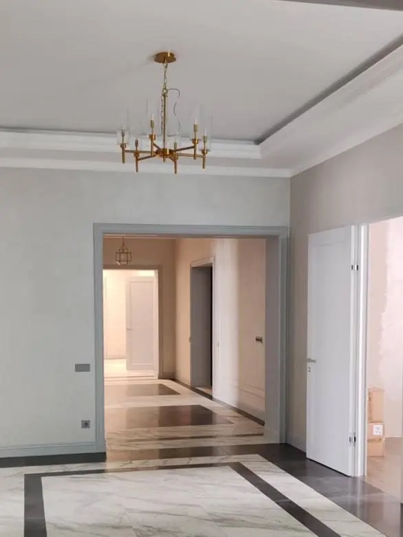 МЯГКИЕ СТЕНЫ, КОТОРЫЕ ХОЧЕТСЯ ТРОГАТЬ 🤍
На фото наш реализованный объект с эффектами замши и бархата ✨
Это не просто декоративная штукатурка это атмосфера уюта, глубины и дорогого интерьера без перегр... | Сетка — социальная сеть от hh.ru