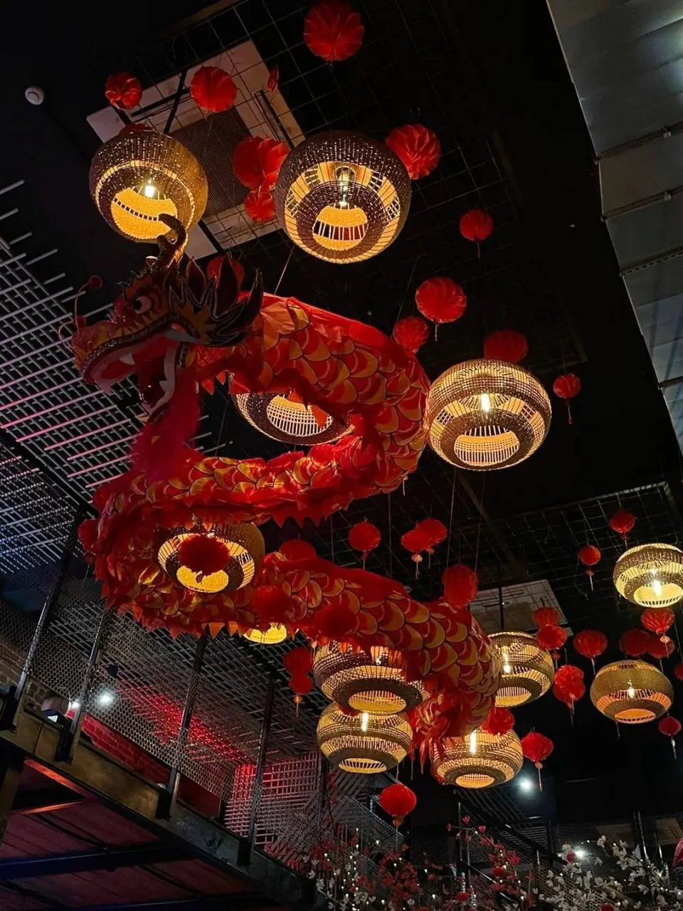 🏮Магия китайских фонарей в сердце города
26 февраля с 18:00
«Три вокзала. Депо» приглашает отметить Праздник китайских фонарей — древний символ света, надежды и новых начинаний | Сетка — социальная сеть от hh.ru