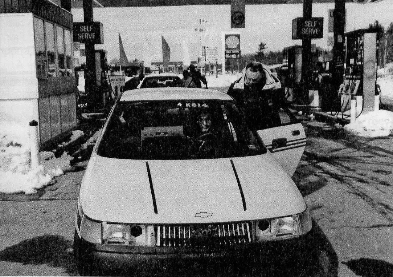В начале 1990‑х АвтоВАЗ грезил сотрудничеством с General Motors и экспортом своих изделий за рубеж. Инженеры и испытатели ВАЗа работали вместе со спецами GM над адаптацией, например, модели ВАЗ-2110 | Сетка — социальная сеть от hh.ru