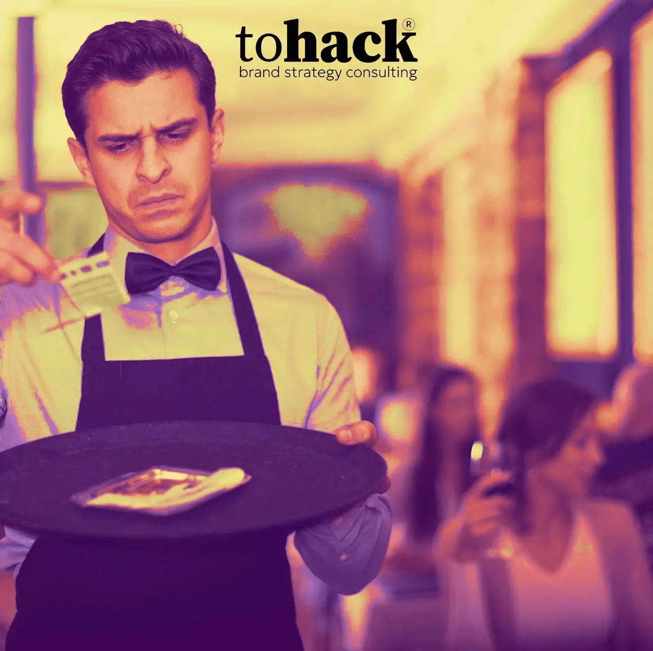 Маркетинг, брендинг или операционка?
#tohackretail
В премиальном ритейле реклама — приглашение в обещание. И если за витриной бренда — не сервис, не продукт, не эмоция, которую ждут — человек уйдёт | Сетка — социальная сеть от hh.ru