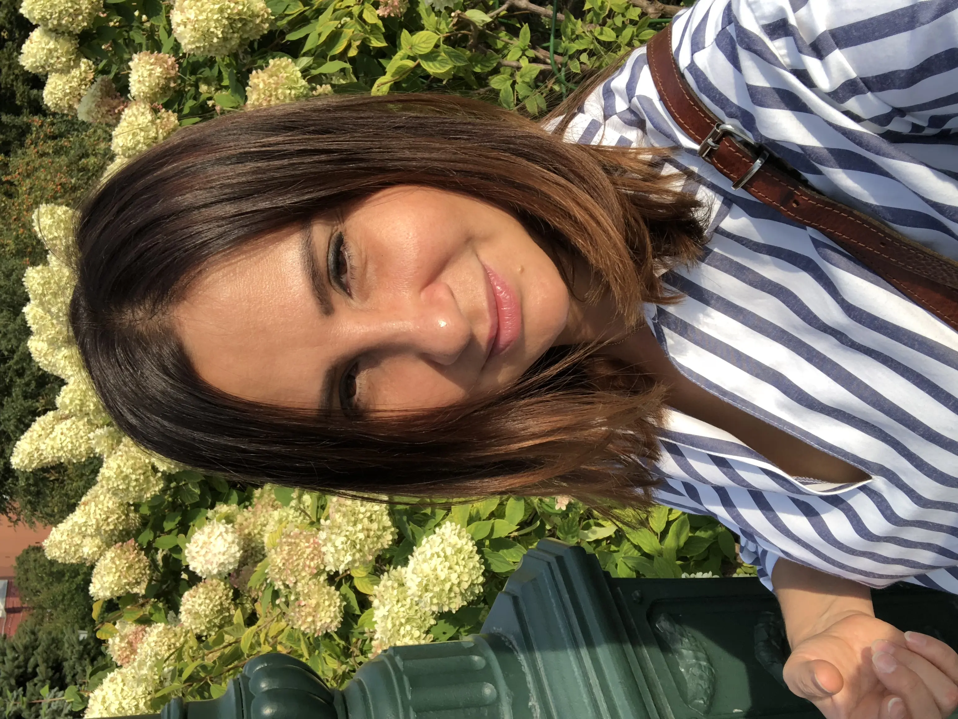 Лола Исаева
