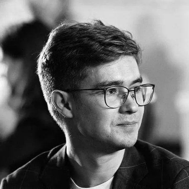 🗣 50к повторов, 100 авторов, рост на 90% и доход 400к!
На связи Head of Сигнал Лиги Ставок Максим Архипов | Сетка — социальная сеть от hh.ru