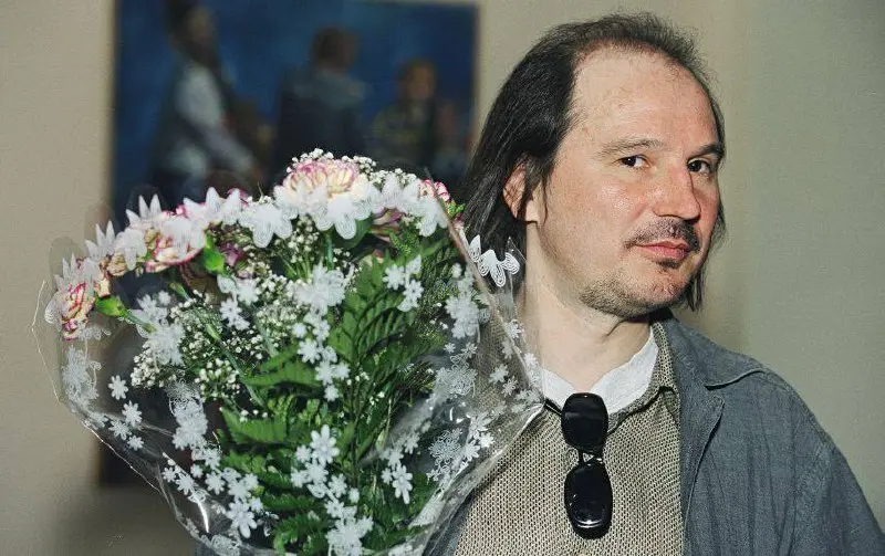 Сегодня 67 лет со дня рождения великого русского режиссера Алексея Балабанова.
У меня товарищ живет в Нью-Йорке, Вадик, с которым мы учились вместе | Сетка — социальная сеть от hh.ru