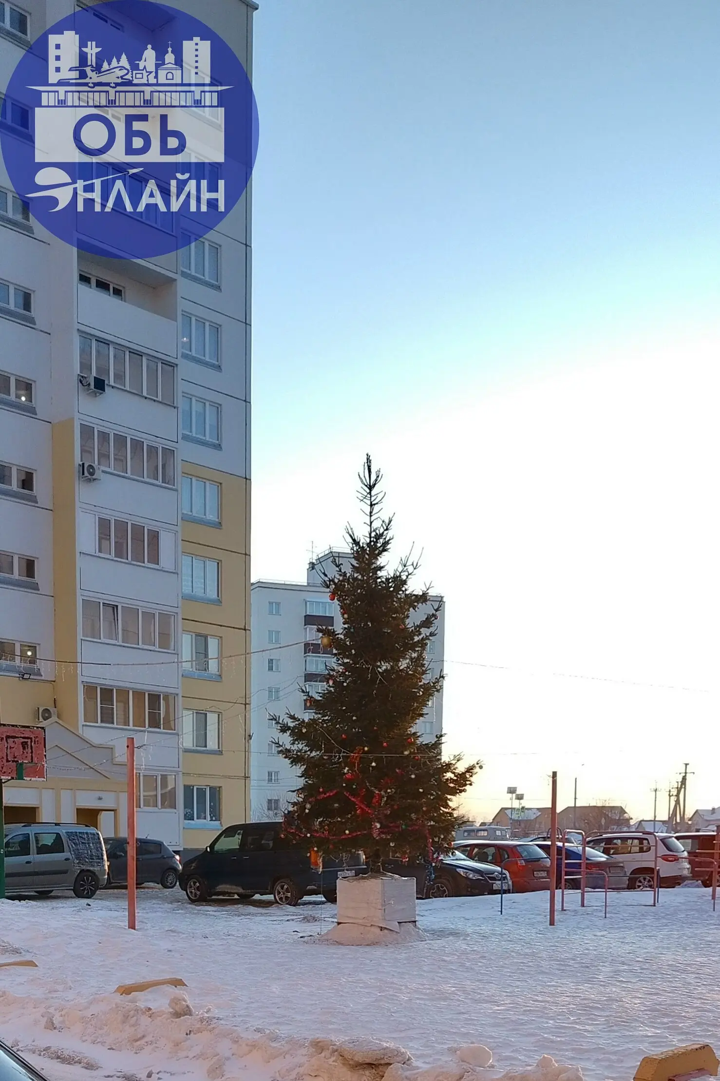 ↗ ☺️Жена у меня занудная очень, сил нет,как надоела.

А что такое?
Да понимаешь ли, вот праздник,1 Мая, все веселятся, собираются
компаниями, выпивают | Сетка — социальная сеть от hh.ru