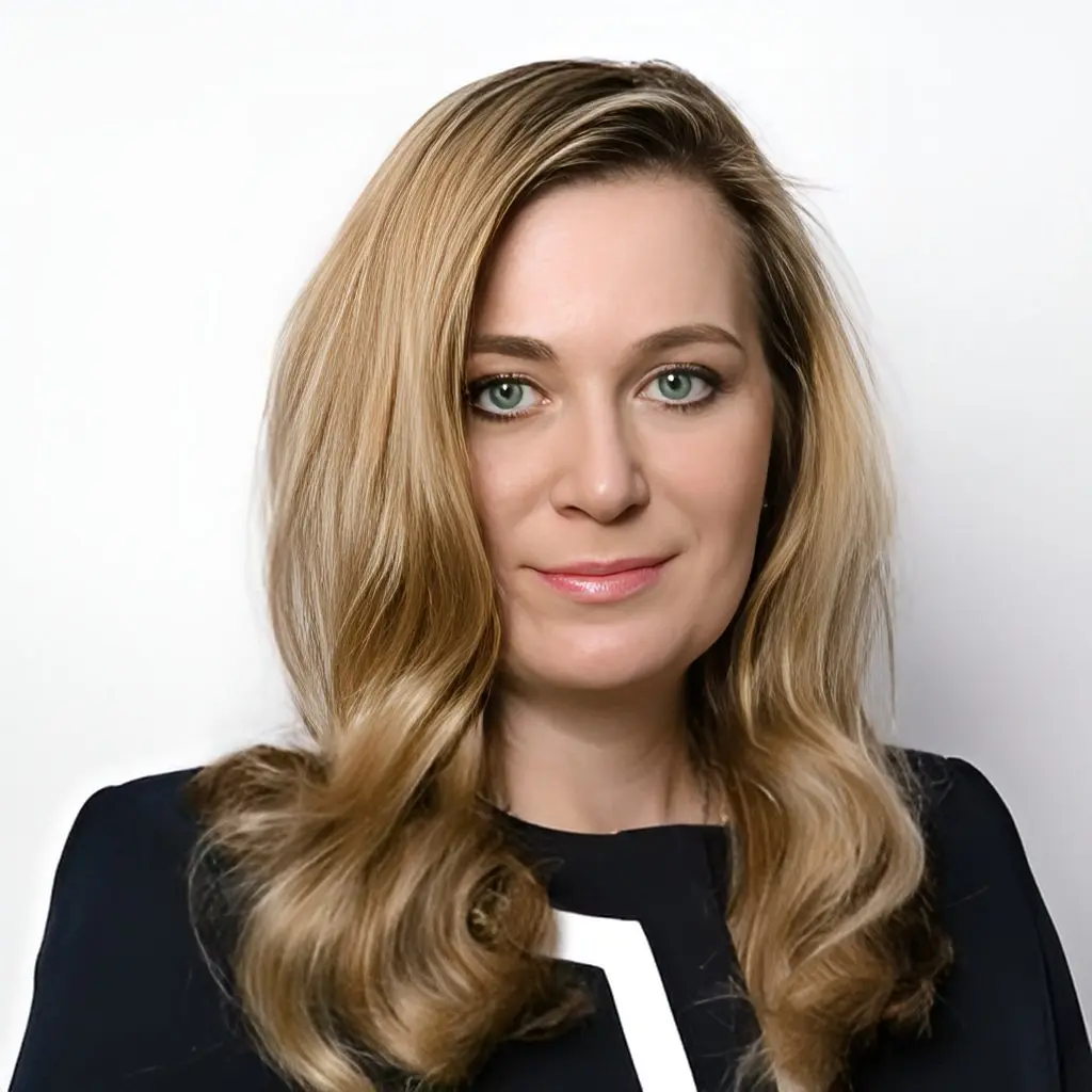 💎 Сегодня делюсь с вами прекрасным экспертом имеющим 20+ лет опыта в управлении стратегическими проектами, маркетинге и коммерции.
Ее карьера охватывает ключевые роли в крупнейших компаниях России | Сетка — социальная сеть от hh.ru