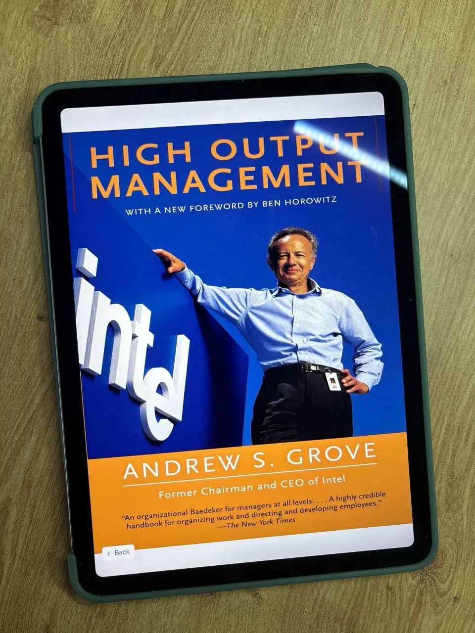 «High Output Management» by Andy Grove
Я ранее рассказывал, что на работе у нас с коллегами проходит регулярный книжный клуб, на котором мы обсуждаем одну заранее выбранную книгу | Сетка — социальная сеть от hh.ru