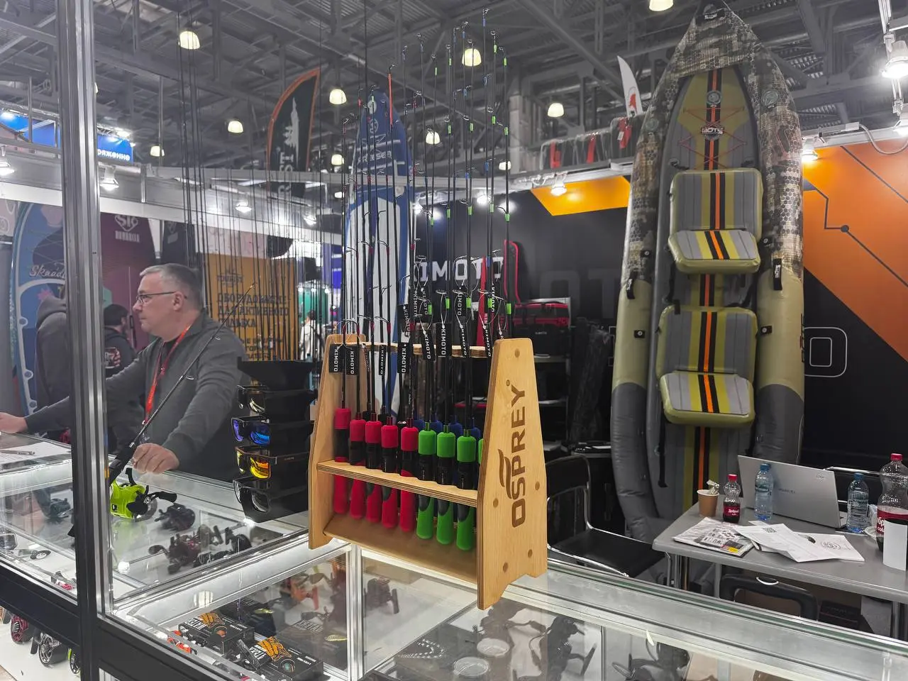 Кто сейчас в Москве? Забегайте к нам на выставку «Мир охоты и рыбалки»!
Кто найдёт на фото наши новинки — тот молодец 😉
Товары можно будет подержать, покрутить, приобрести (уточняйте на месте) | Сетка — социальная сеть от hh.ru