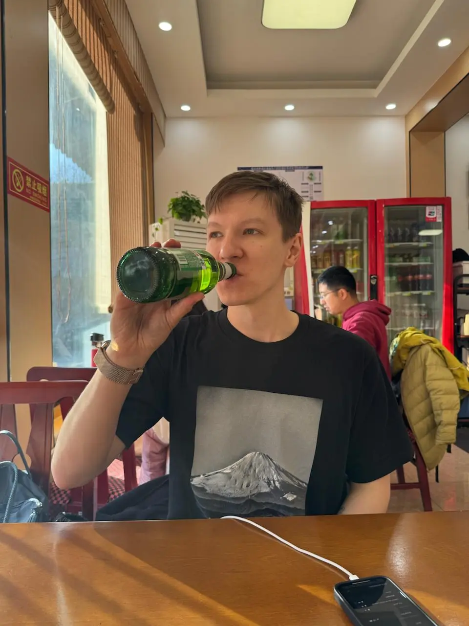 Пятница, коллеги 🍻
У кого-то пятница это повод выпить пива, а у кого-то пиво повод стать предпринимателем. Люди недооценивают вклад пенного напитка в банковскую систему мира и глобальную экономику | Сетка — социальная сеть от hh.ru