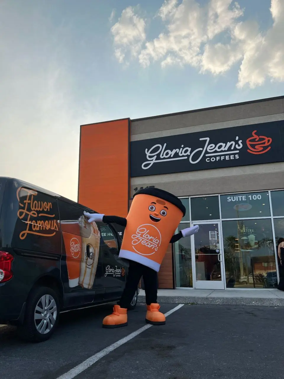 Фанат фактчекинга
Это я :))
В работе и в обычной жизни меня хлебом не корми, дай найти первоисточник, порыться в нём и проверить достоверность любой информации, которая вызвала сомнения (с моим уровне... | Сетка — социальная сеть от hh.ru