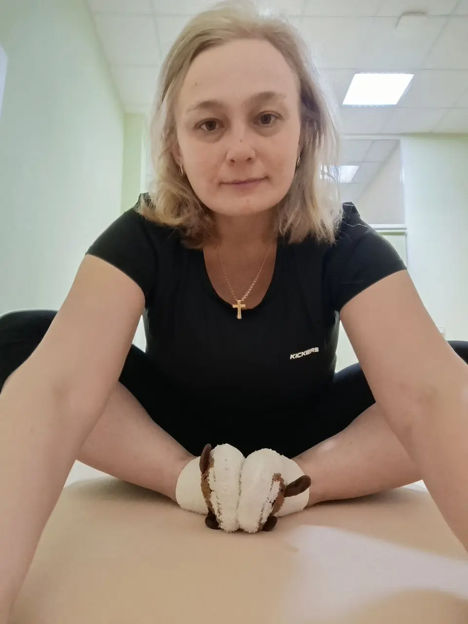 Уже которую субботу подряд начинаю с легкой тренировки. Стретчинг. Но это не про то, чтобы сесть на шпагат, а вообще про общую гибкость | Сетка — социальная сеть от hh.ru