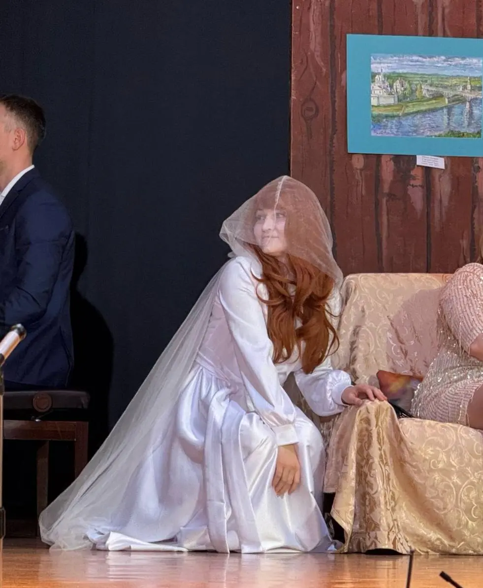 #записки #оТеатре
Всем привет!
Потихоньку разгребаю свои дела и по мере появления времени на меня нападает желание что-то написать.
Как вы знаете, мне присущи две (надеюсь только две) крайности | Сетка — социальная сеть от hh.ru