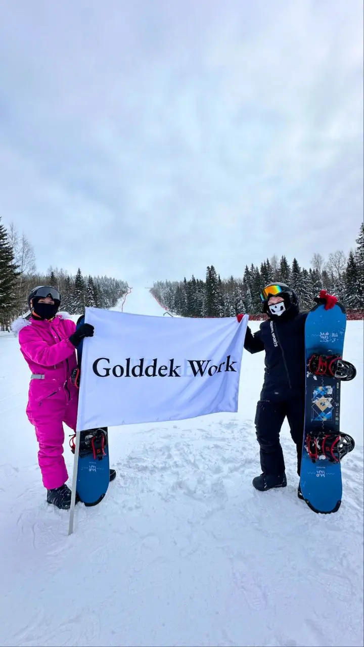 Я не ожидала, что катание на сноуборде окажется моей проверкой на прочность. Я думала, что сноуборд будет похож на скейтборд.
Как же я ошибалась.. | Сетка — социальная сеть от hh.ru