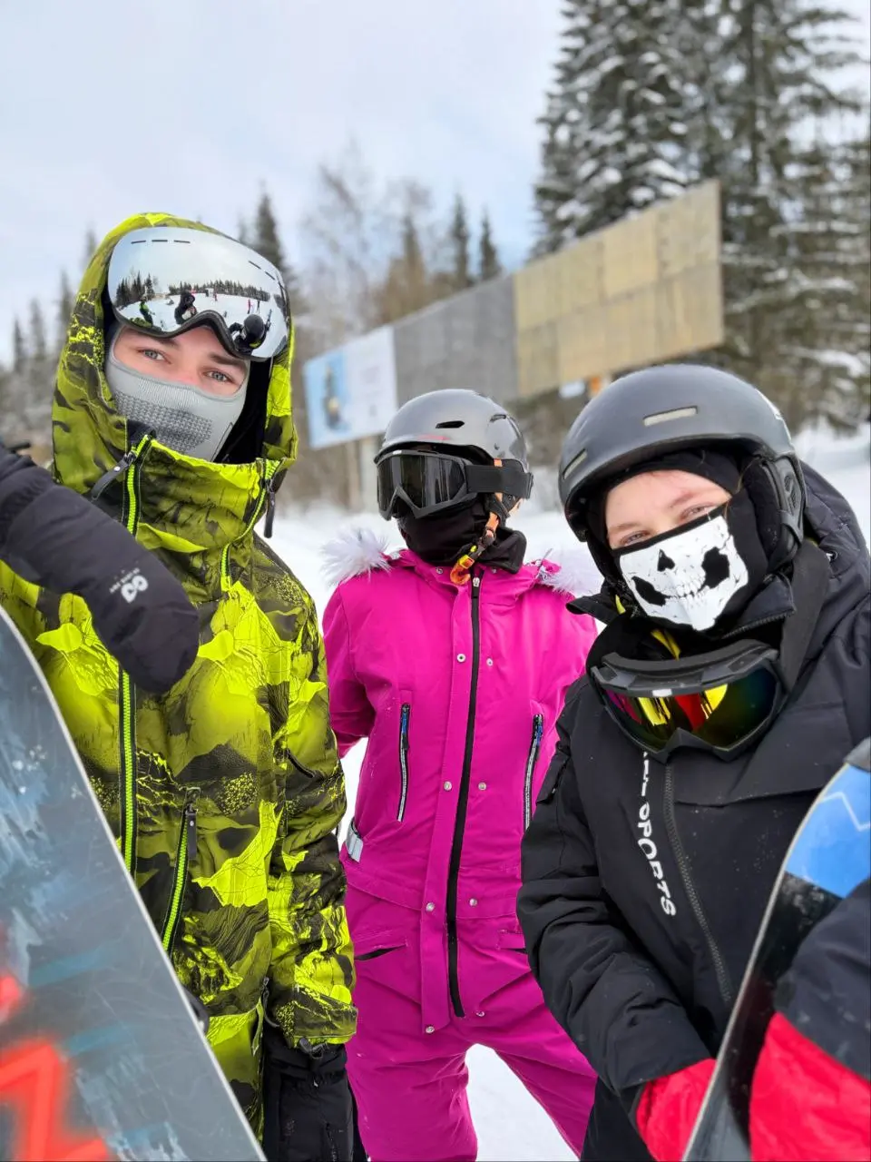 Я не ожидала, что катание на сноуборде окажется моей проверкой на прочность. Я думала, что сноуборд будет похож на скейтборд.
Как же я ошибалась.. | Сетка — социальная сеть от hh.ru