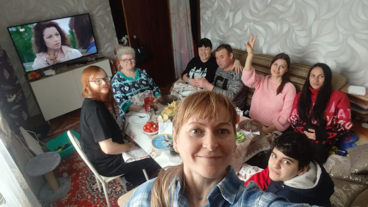 Племяшь одел майку с оригинальной надписью😂🤣😂🤣Меня тригерит😂🤣🤣 | Сетка — социальная сеть от hh.ru