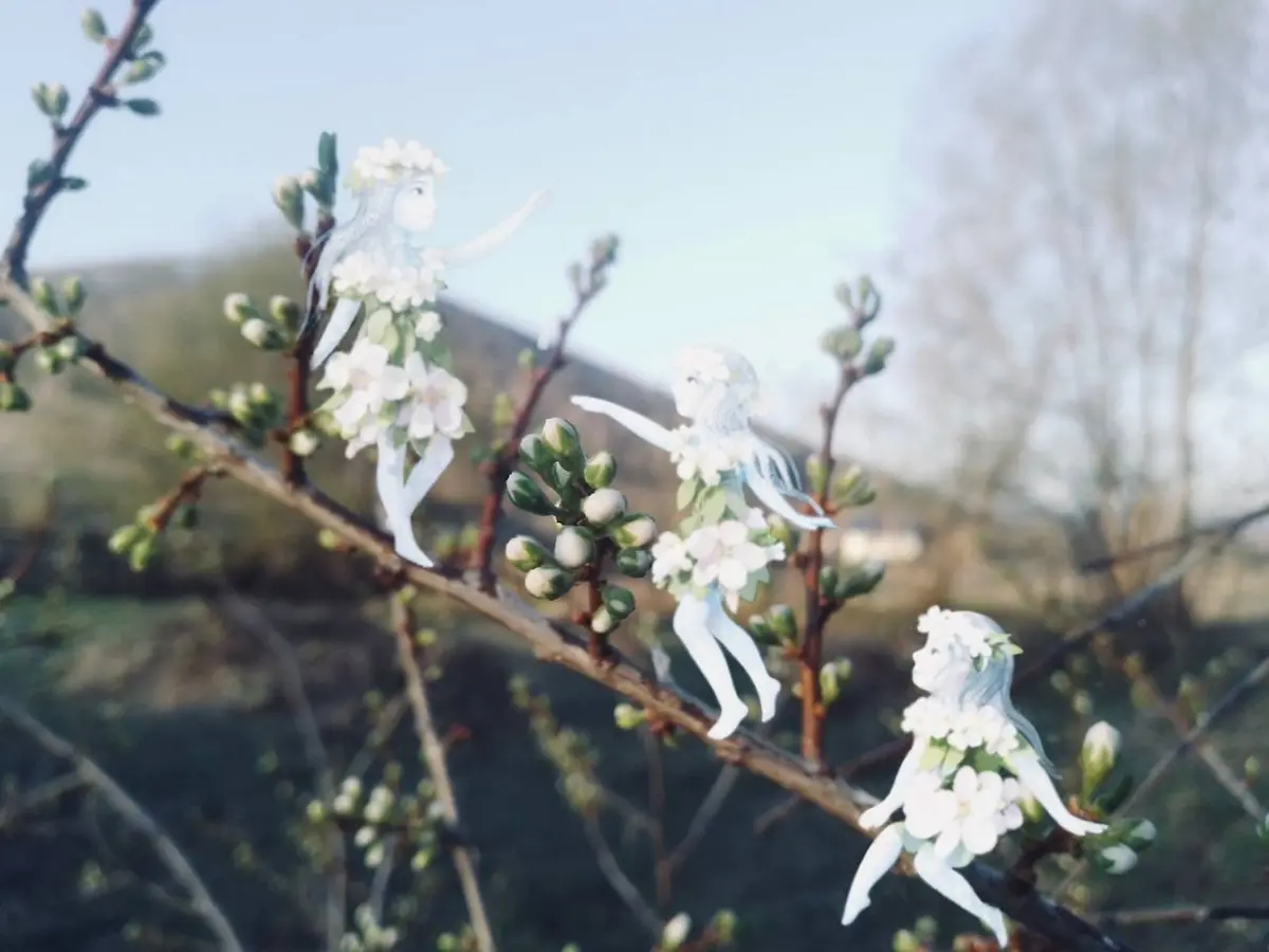 Барабашки не знают, что ждёт нас в будущем, потому что живут в бесконечном сейчас, но зато они знают, откуда приходит весна | Сетка — социальная сеть от hh.ru