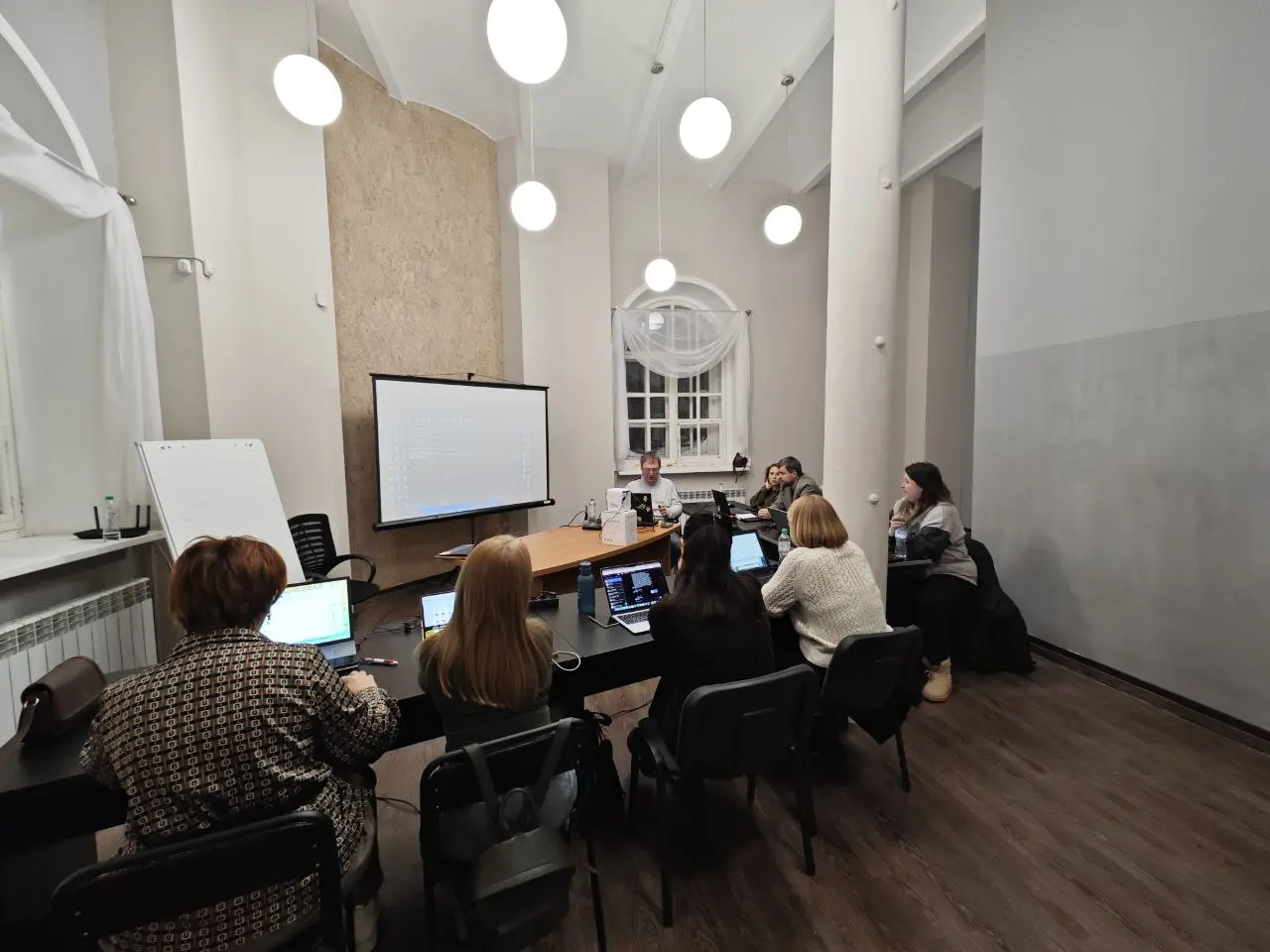 🚀 7 «цифровых сотрудников» вышли на работу: итоги нашего ИИ-практикума!
То, на что обычно уходят недели вдумчивой разработки, мы упаковали в один мощный день интенсивного погружения | Сетка — социальная сеть от hh.ru