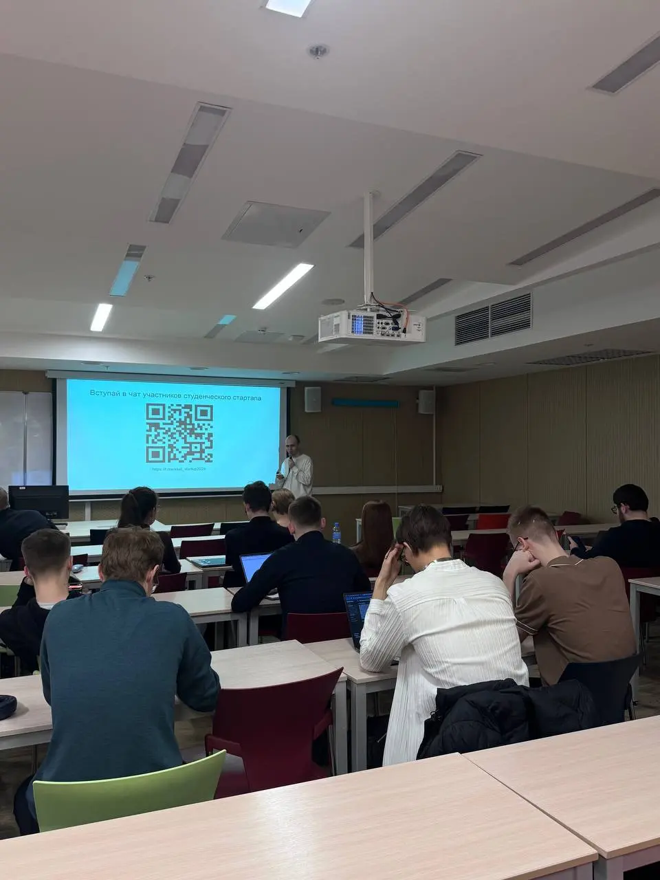🔗Миллион на стартап
В прошлый вторник на «Грантовом четверге вторнике» Клуба предпринимателей разобрали конкурс «Студенческий стартап» — с фокусом на то, как правильно заполнить заявку | Сетка — социальная сеть от hh.ru