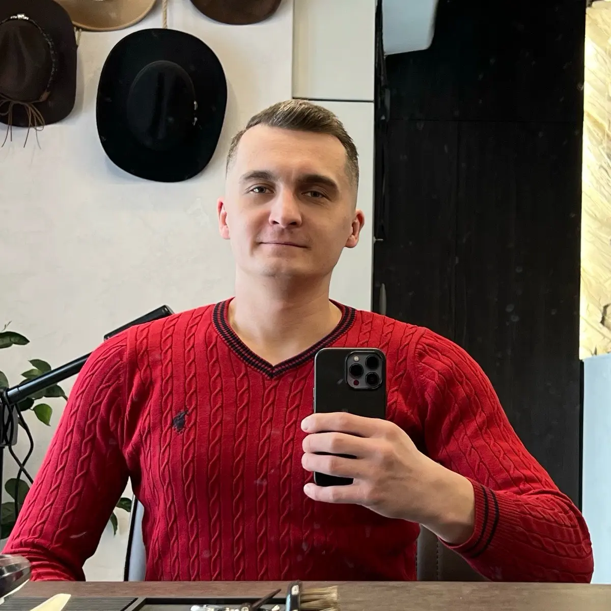 Александр Белов