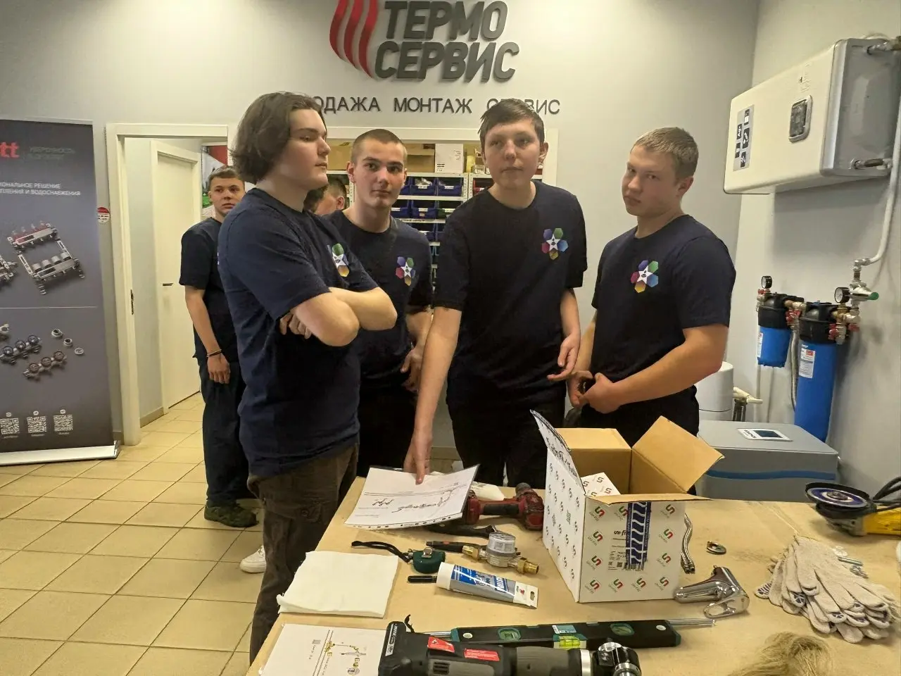 Второй этап Мастерской Профессий - мастер классы с профессиональными монтажниками.
https://vk.com/video-97841647456240755
https://vk.com/video-97841647456240756
https://vk | Сетка — социальная сеть от hh.ru