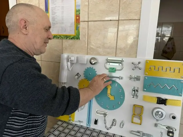 Доброе утро! 🌞
На этой недели наш партнер передал развивающую игру «Бизиборд» для Гиагинского Дома-интерната | Сетка — социальная сеть от hh.ru