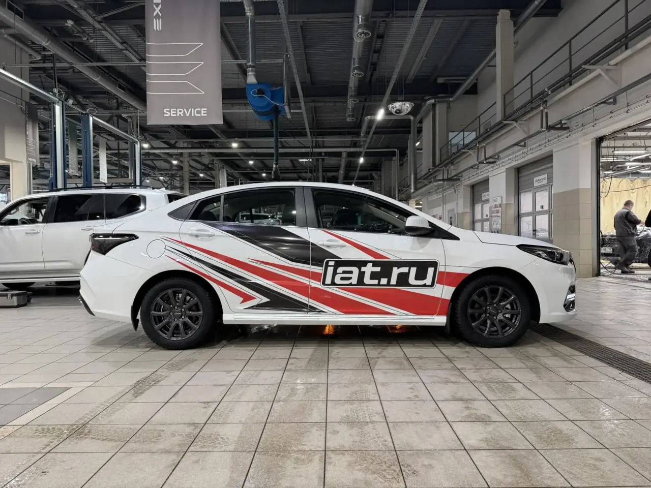 Оклейка тестового парка для дилеров Петербурга под ключ | Сетка — социальная сеть от hh.ru