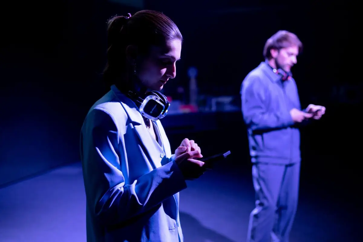 Любовь сегодня начинается с уведомления | Сетка — социальная сеть от hh.ru