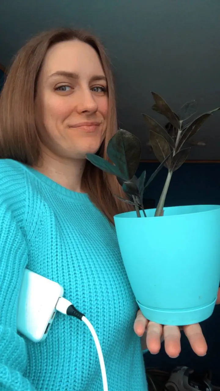 Всем привет! Сегодня весь день дела, и конечно, на улице метель🤣 по-другому никак. Ну ничего, создаем сами себе настроение и идем работать🙌🏻
Всем хорошего дня и отличного настроения!
P.S | Сетка — социальная сеть от hh.ru