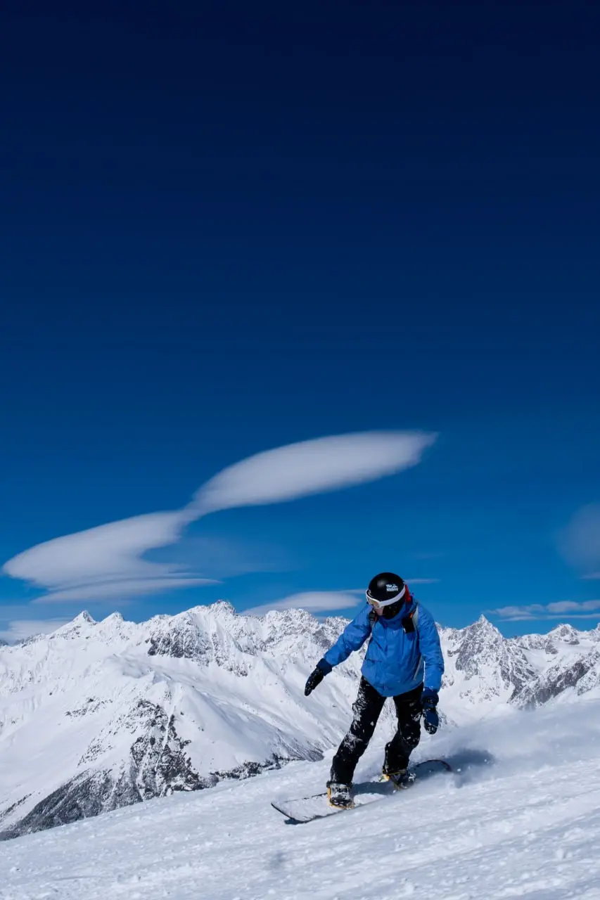 🏔Сванетия: новый горнолыжный тур от AlpSkiMSU
Не уверен, что кто-то следит за логической цепочкой в постах о путешествиях: начали мы за Азию, оказались в Японии. Что же дальше? Правильно! Грузия | Сетка — социальная сеть от hh.ru