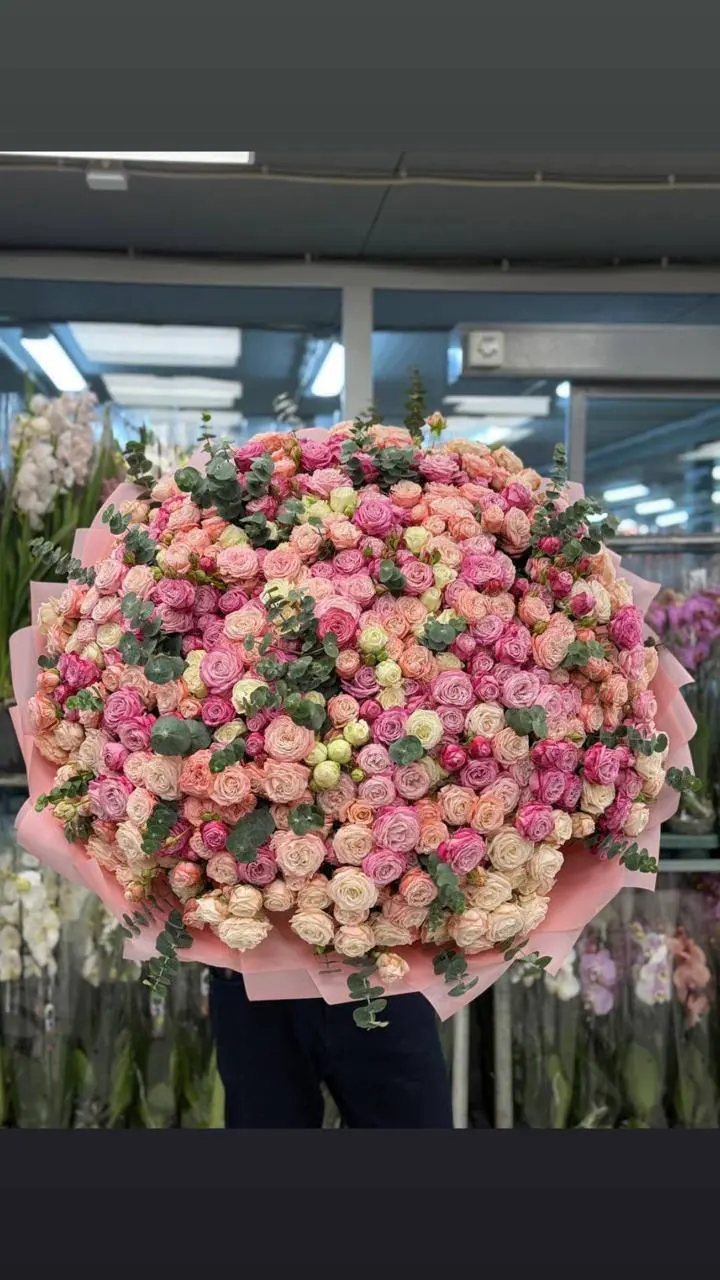 🌸 Дорогие мужчины! До 8 Марта осталось совсем чуть-чуть!
Самое время позаботиться о своих любимых — девушках, жёнах, мамах, бабушках и всех важных женщинах в вашей жизни 💕
🌷 Представьте их улыбку, ког... | Сетка — социальная сеть от hh.ru