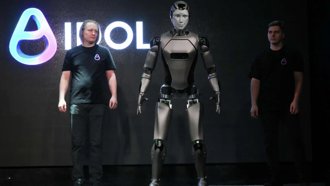 Первый отечественный AI-робот публично «провалился» | Сетка — социальная сеть от hh.ru