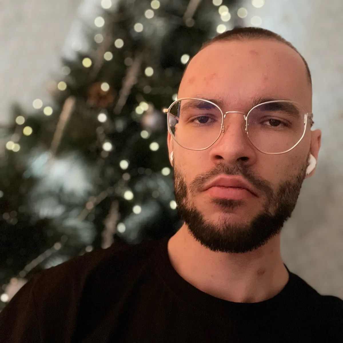 Максим Рошан