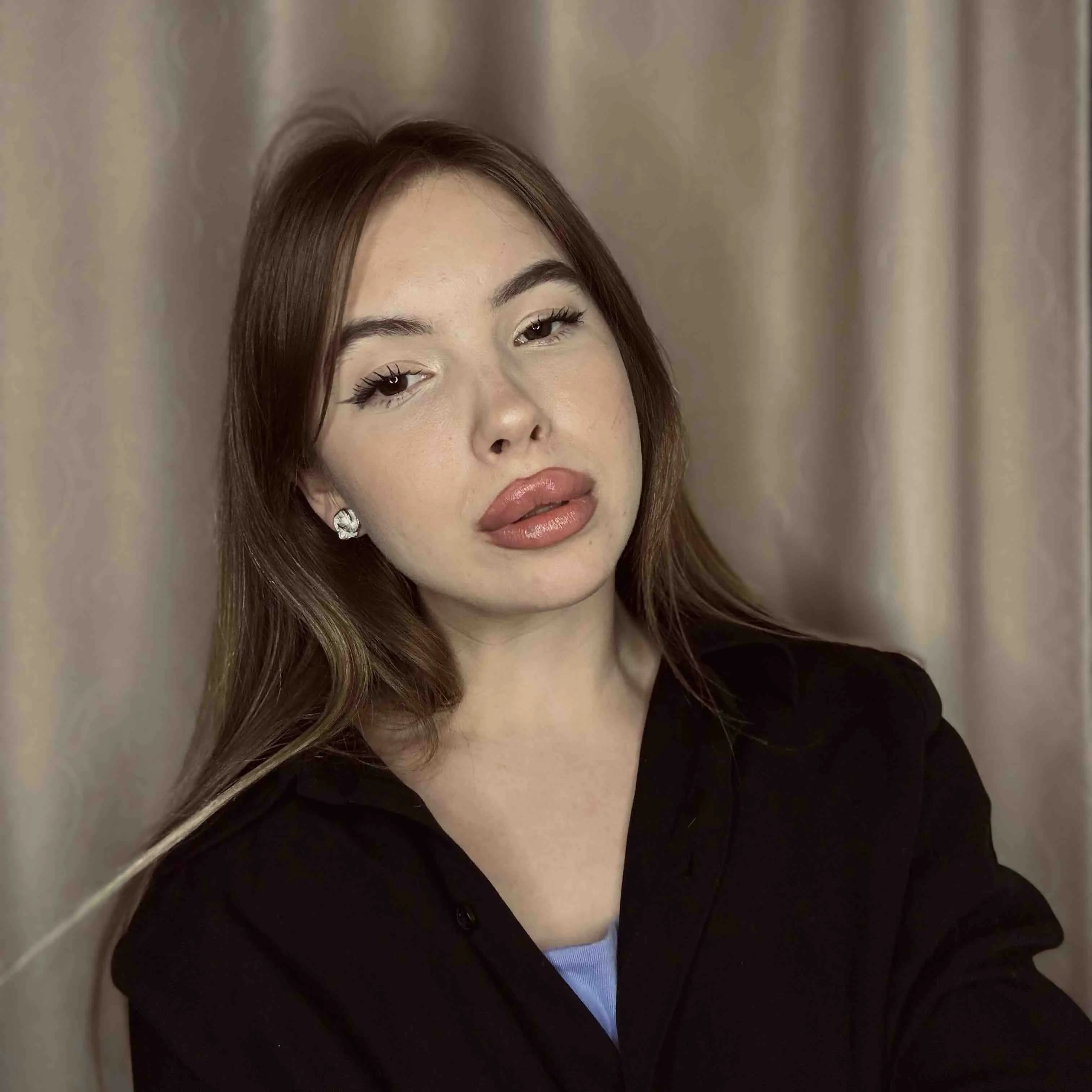 Лиза Гусева | Сетка — социальная сеть от hh.ru