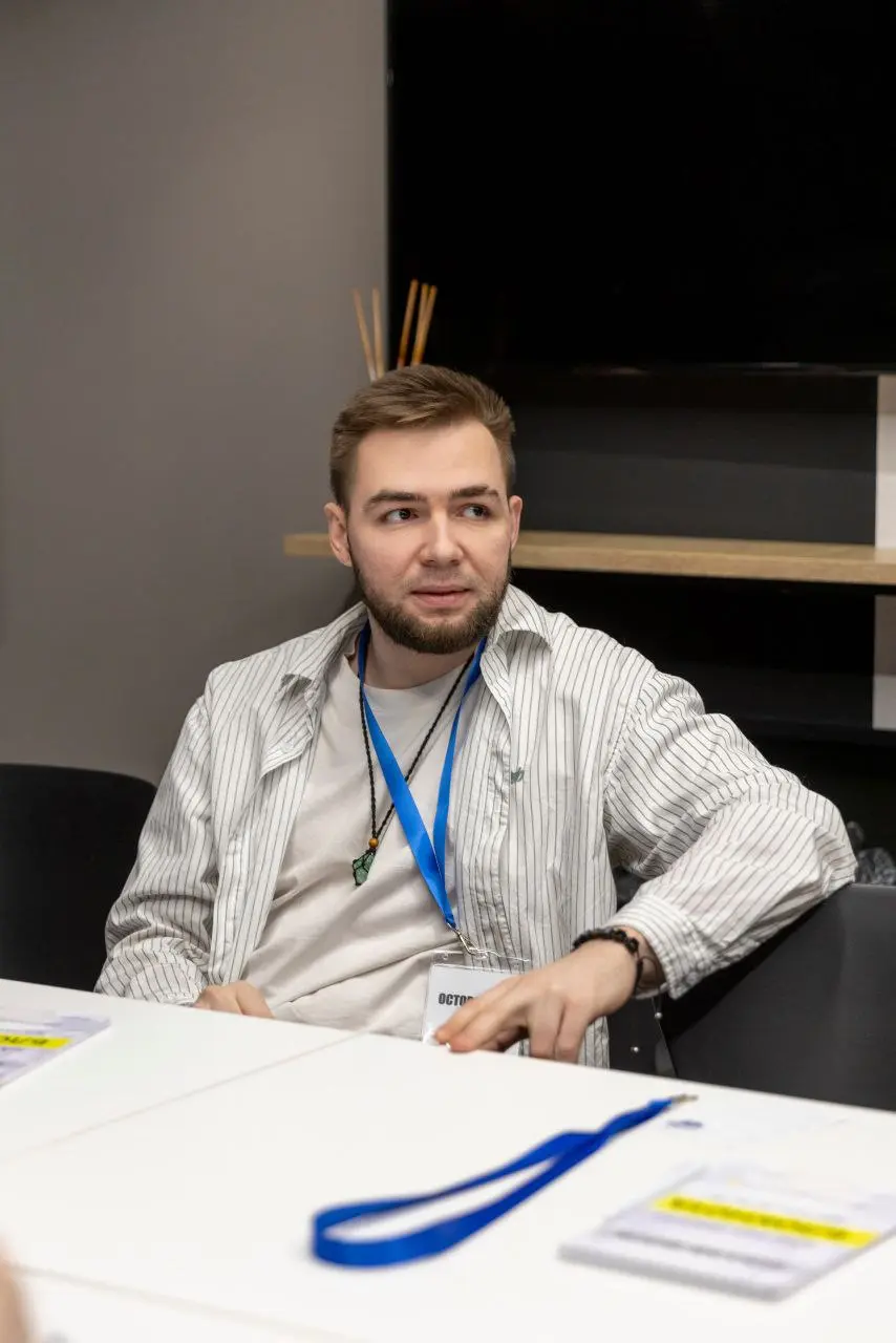 Мне нравится мероприятия, где появляются новые знакомства. Я не люблю слово "нетворкинг" 🤢
Я люблю такие формат, когда они хорошо организованы: регламент, план, уважение к людям и их времени | Сетка — социальная сеть от hh.ru