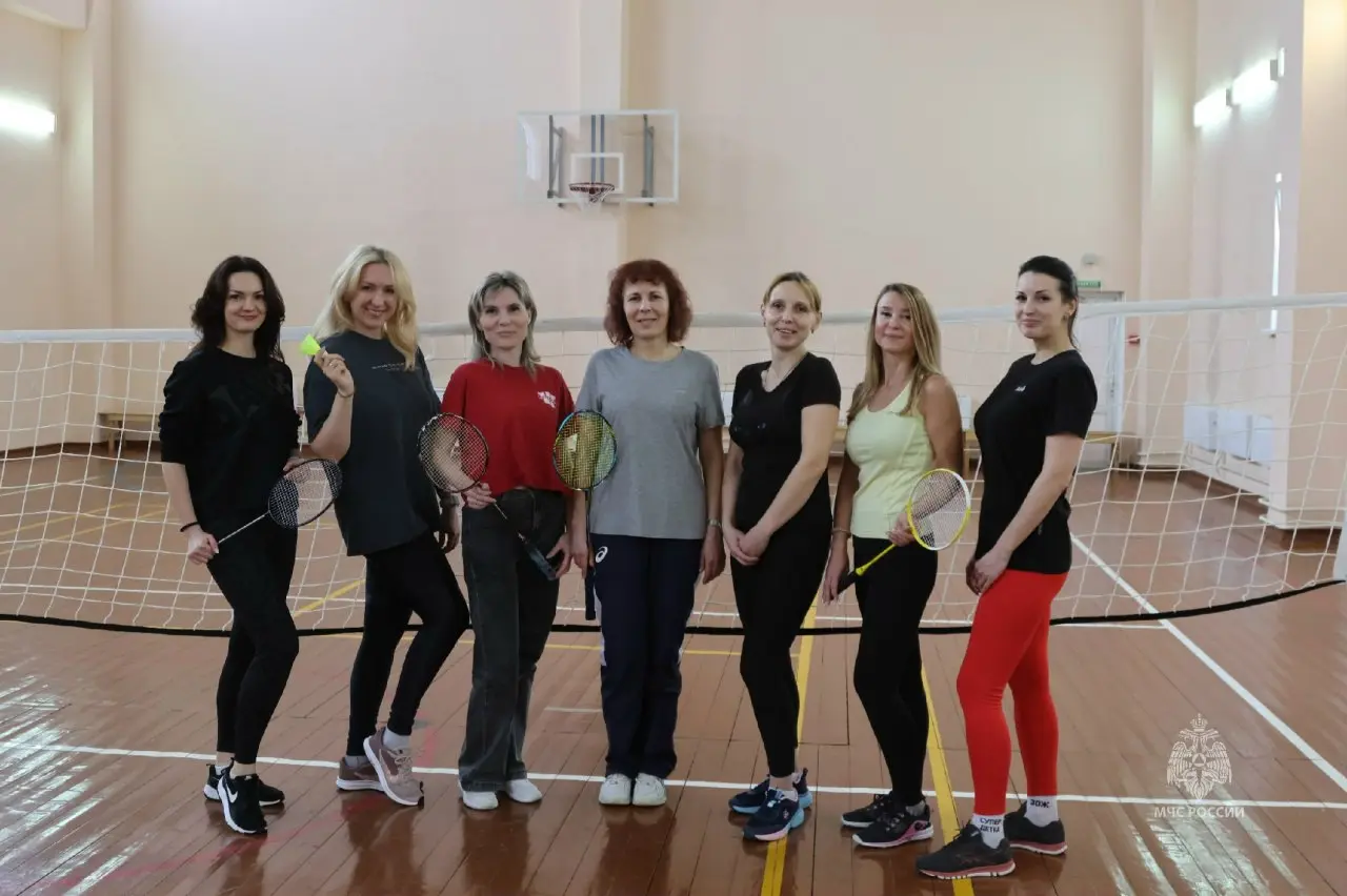 Спорт и красота: турнир по бадминтону к 8 Марта
🏸В преддверии самого нежного и весеннего праздника наши прекрасные девушки из ВНИИПО МЧС России устроили настоящий спортивный праздник - турнир по бадми... | Сетка — социальная сеть от hh.ru