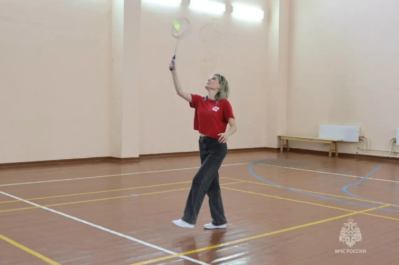 Спорт и красота: турнир по бадминтону к 8 Марта
🏸В преддверии самого нежного и весеннего праздника наши прекрасные девушки из ВНИИПО МЧС России устроили настоящий спортивный праздник - турнир по бадми... | Сетка — социальная сеть от hh.ru