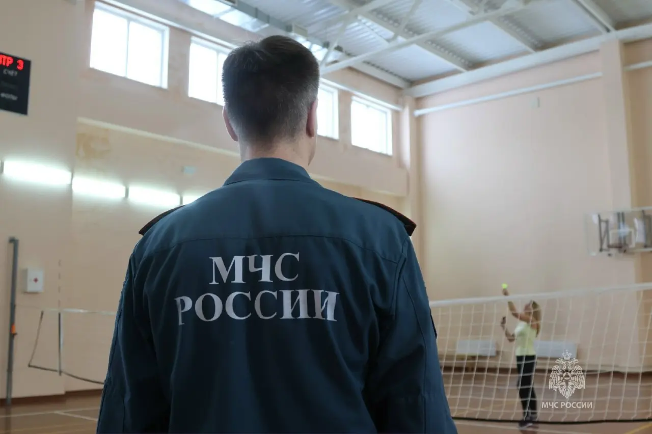 Спорт и красота: турнир по бадминтону к 8 Марта
🏸В преддверии самого нежного и весеннего праздника наши прекрасные девушки из ВНИИПО МЧС России устроили настоящий спортивный праздник - турнир по бадми... | Сетка — социальная сеть от hh.ru