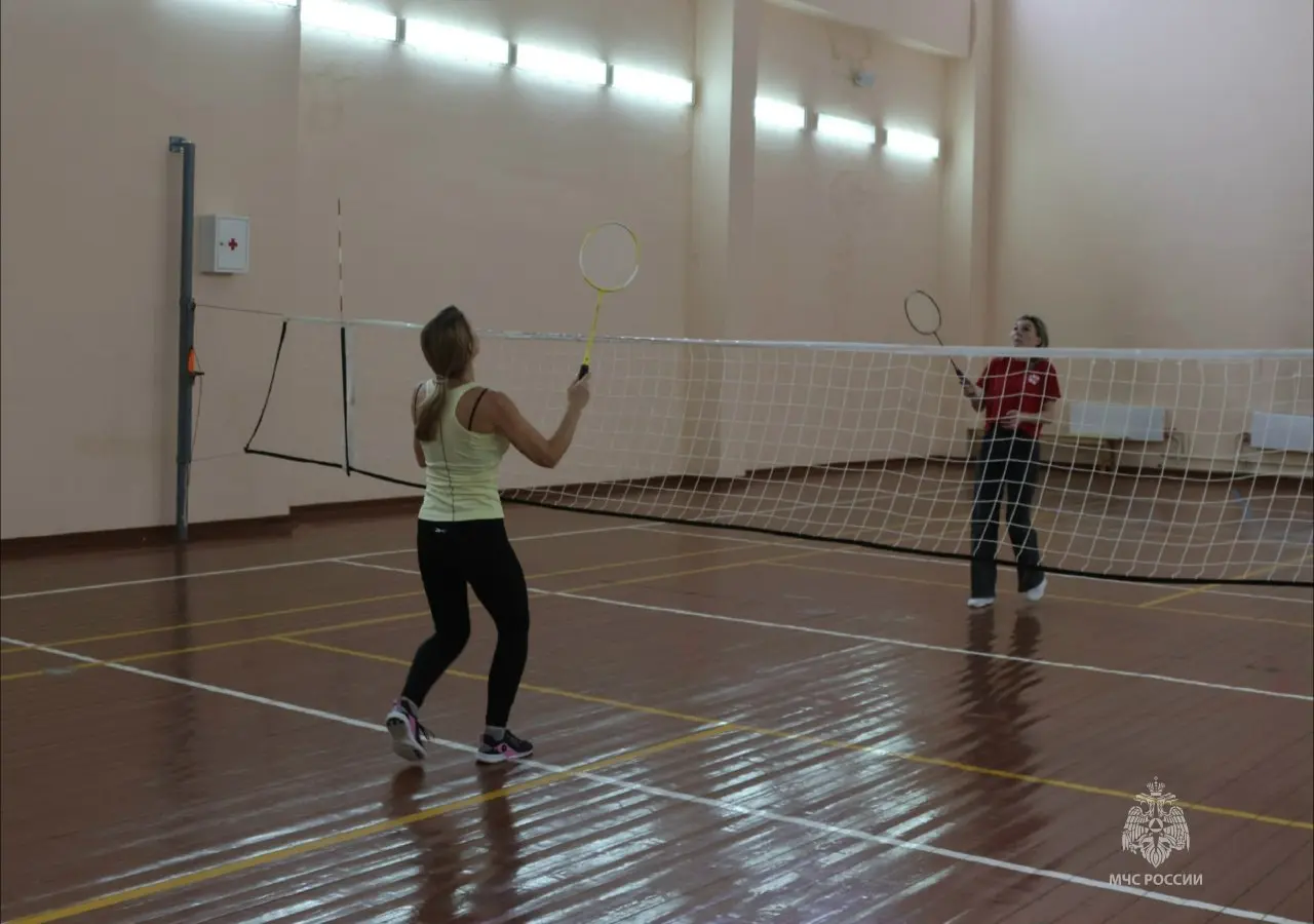Спорт и красота: турнир по бадминтону к 8 Марта
🏸В преддверии самого нежного и весеннего праздника наши прекрасные девушки из ВНИИПО МЧС России устроили настоящий спортивный праздник - турнир по бадми... | Сетка — социальная сеть от hh.ru