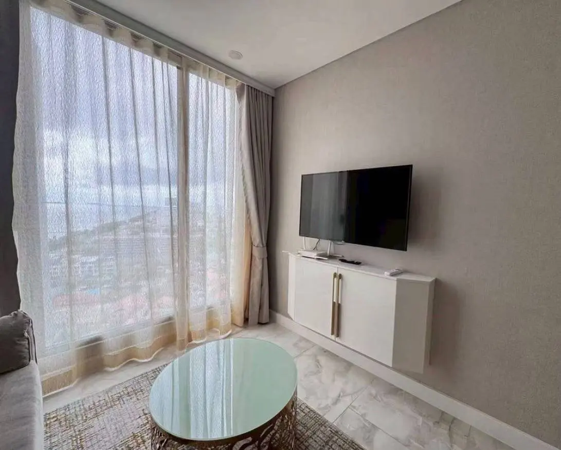 💜💜💜💜Copacabana: готовая квартира 35 м² на первой линии Джомтьена 🌊
Кондо, который знают все. Локация, которую выбирают арендаторы в первую очередь.
Два варианта, выбираете вы:
💜 Личное проживание | Сетка — социальная сеть от hh.ru