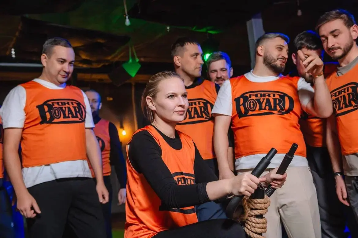 Мне удалось познакомиться с владельцем двух филиалов легендарного FORT BOYARD 😎
Мы изнутри посмотрели как устроен бизнес, который делает своими клиентами каждого второго целевого ребенка в городе, зад... | Сетка — социальная сеть от hh.ru