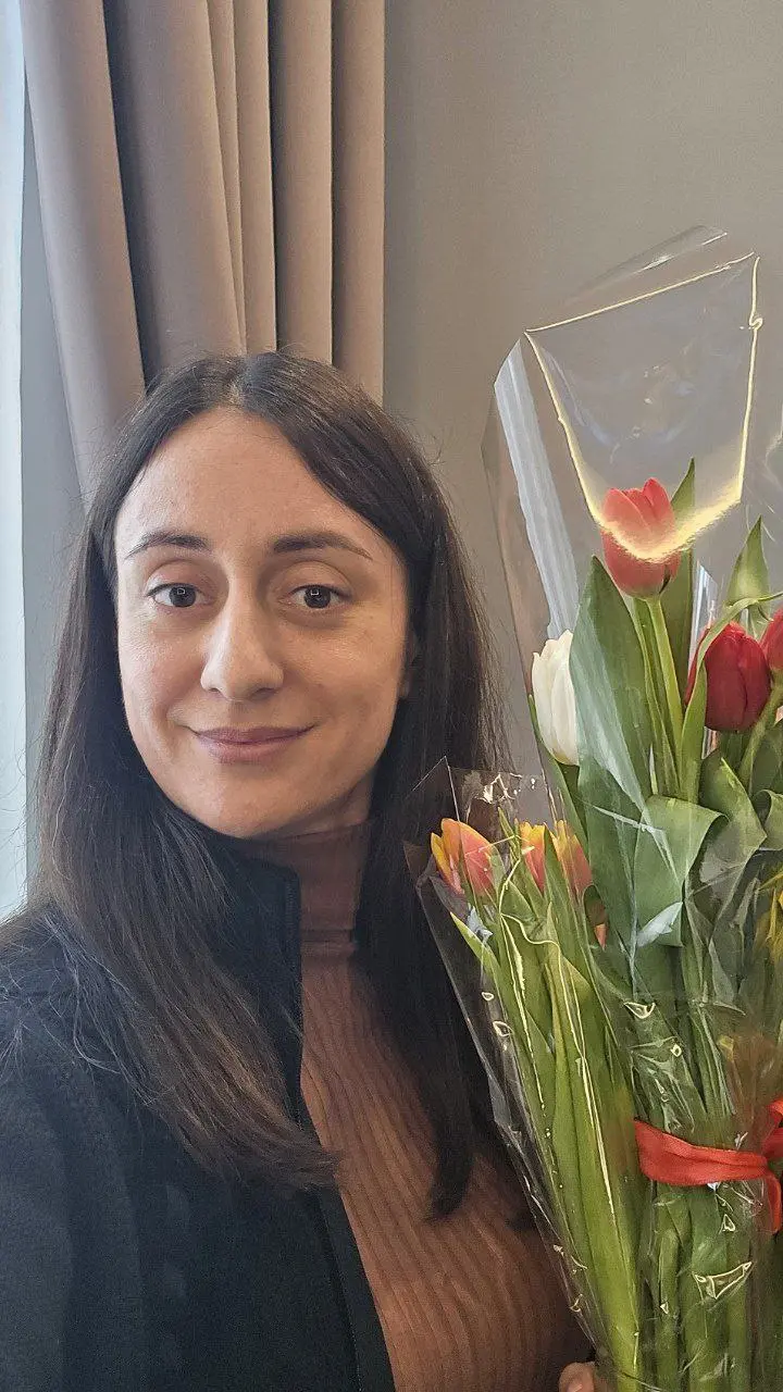 Цветы — чудо, но настоящая весна начинается там, где вы решаетесь на внутренний сдвиг.
Как ваши дела в этот предпраздничный хаос? | Сетка — социальная сеть от hh.ru