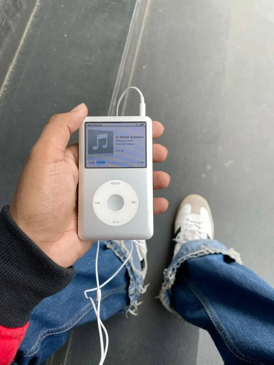 Интересный тренд, iPod возвращается: зумеры массово скупают плеер, чтобы сбежать от уведомлений
В мире гаджетов необычное явление: рост интереса к iPod, которые сняли с продаж еще в 2022 году | Сетка — социальная сеть от hh.ru