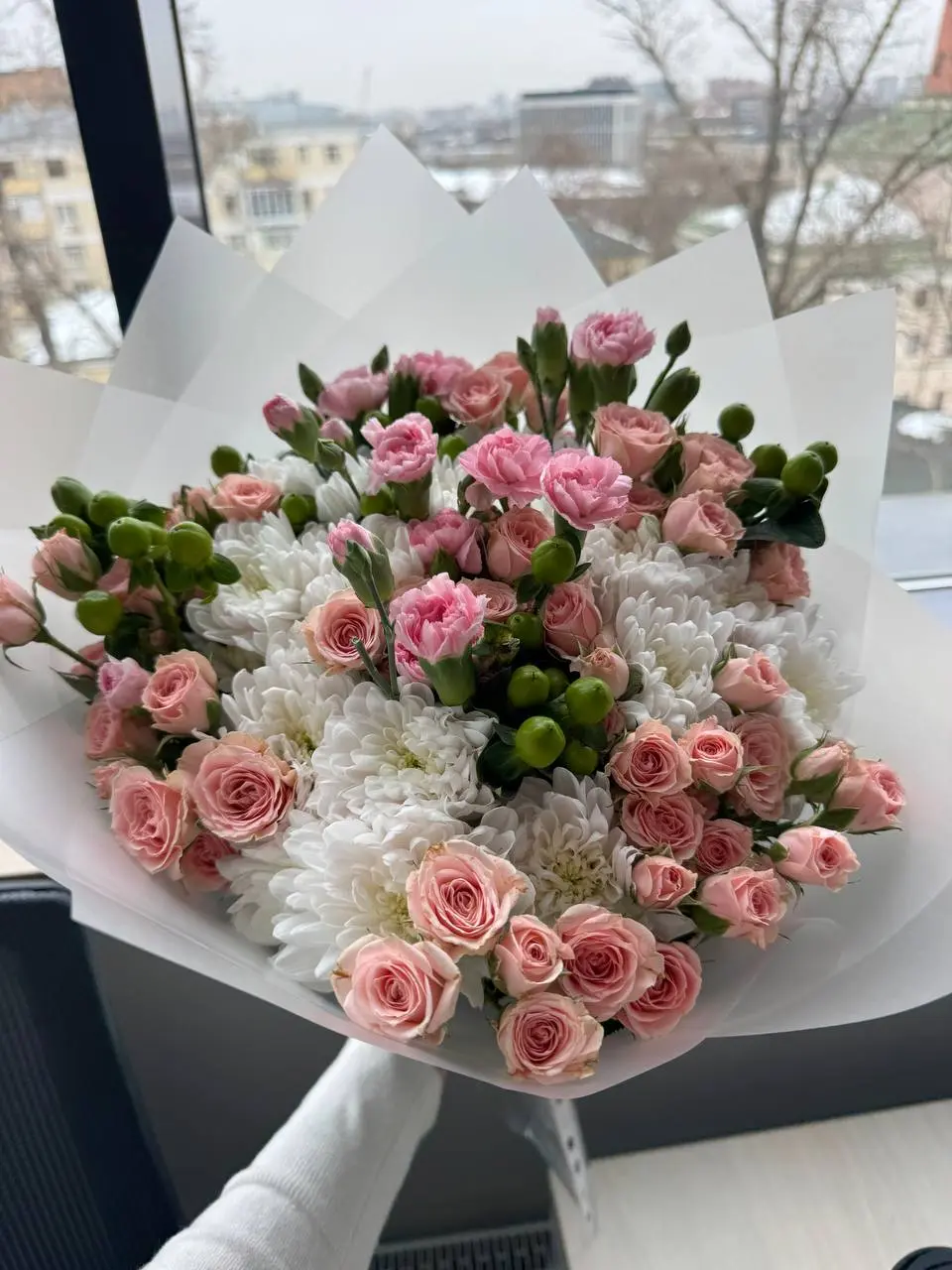 Очень теплый и красивый день🌸 наши мужчины #2mood в роли мушкетеров сегодня 😍
И хоть в нашей fashion индустрии на 10 девчонок всего 2 парней, но зато каждый 10 из 10🤩 | Сетка — социальная сеть от hh.ru