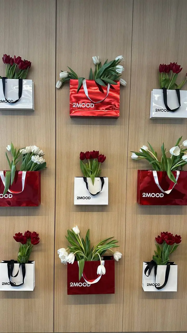 Очень теплый и красивый день🌸 наши мужчины #2mood в роли мушкетеров сегодня 😍
И хоть в нашей fashion индустрии на 10 девчонок всего 2 парней, но зато каждый 10 из 10🤩 | Сетка — социальная сеть от hh.ru