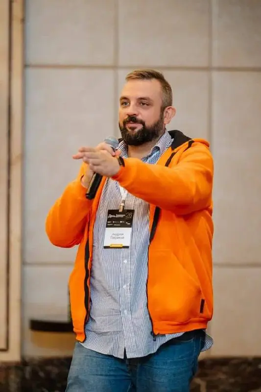 Друзья, делюсь полезной наводкой для владельцев b2b-компаний и агентств
Я знаю, что каждый предприниматель в этой нише рано или поздно проходит кризис | Сетка — социальная сеть от hh.ru